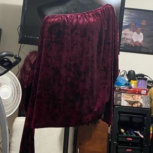 Shoulder off and shoulder on shirt